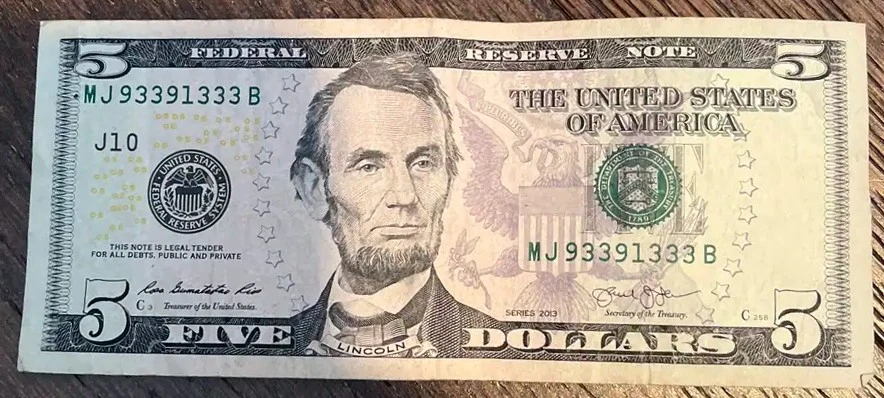 2013-$5-Bill-Do-U-Think-It-Has-A-Rare-Serial-Number